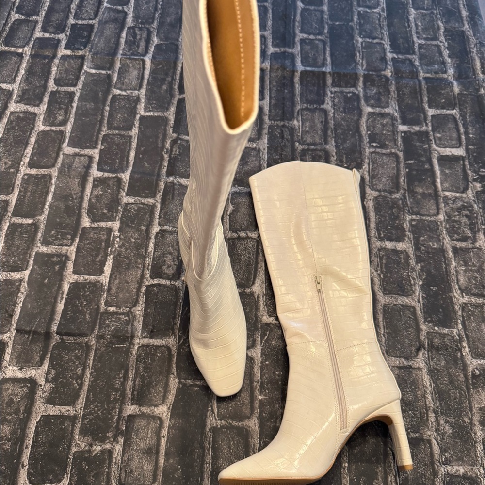 Express Ivory Textured Heeled Boots